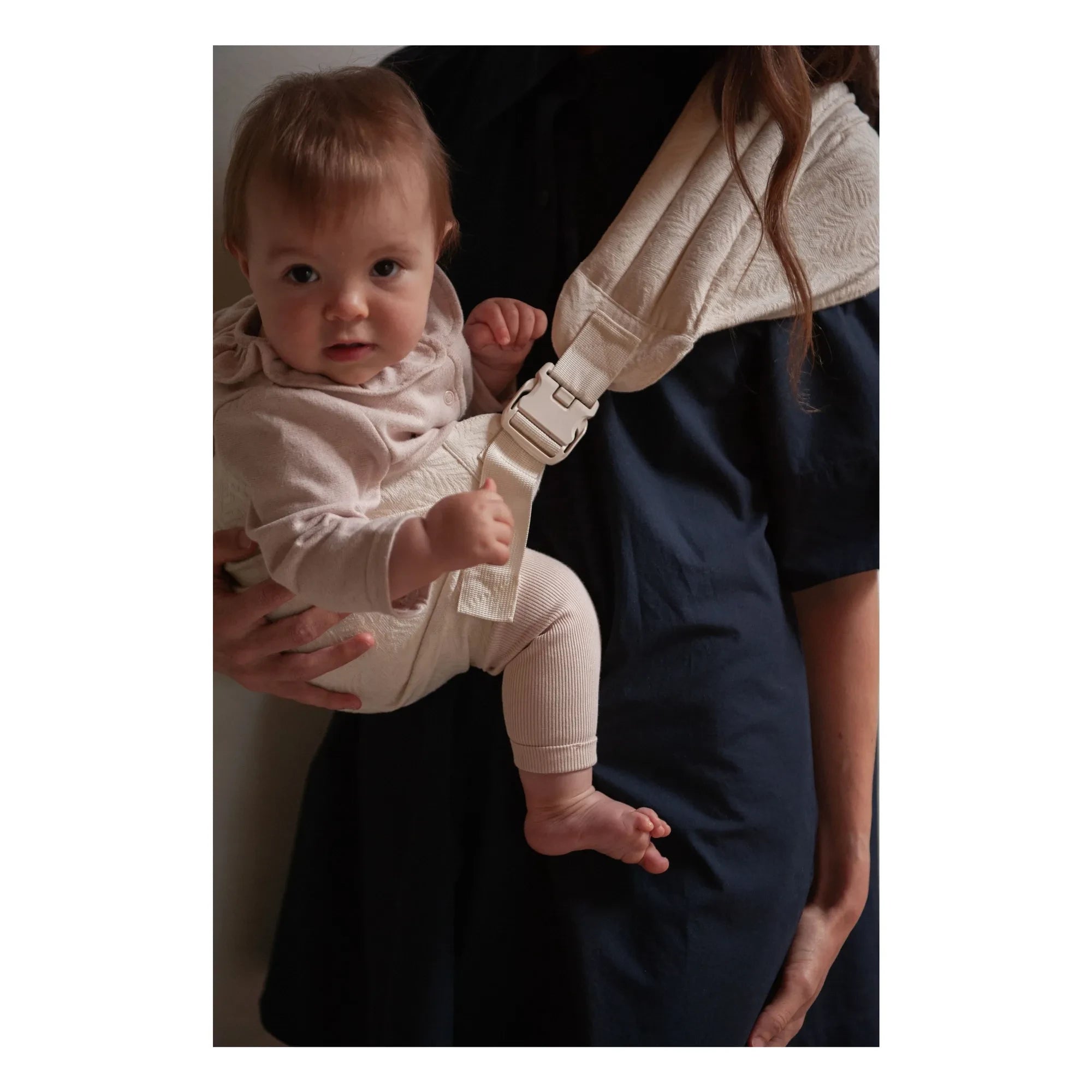 Mama Hangs - Babytrage Carry & Walk | Ecru