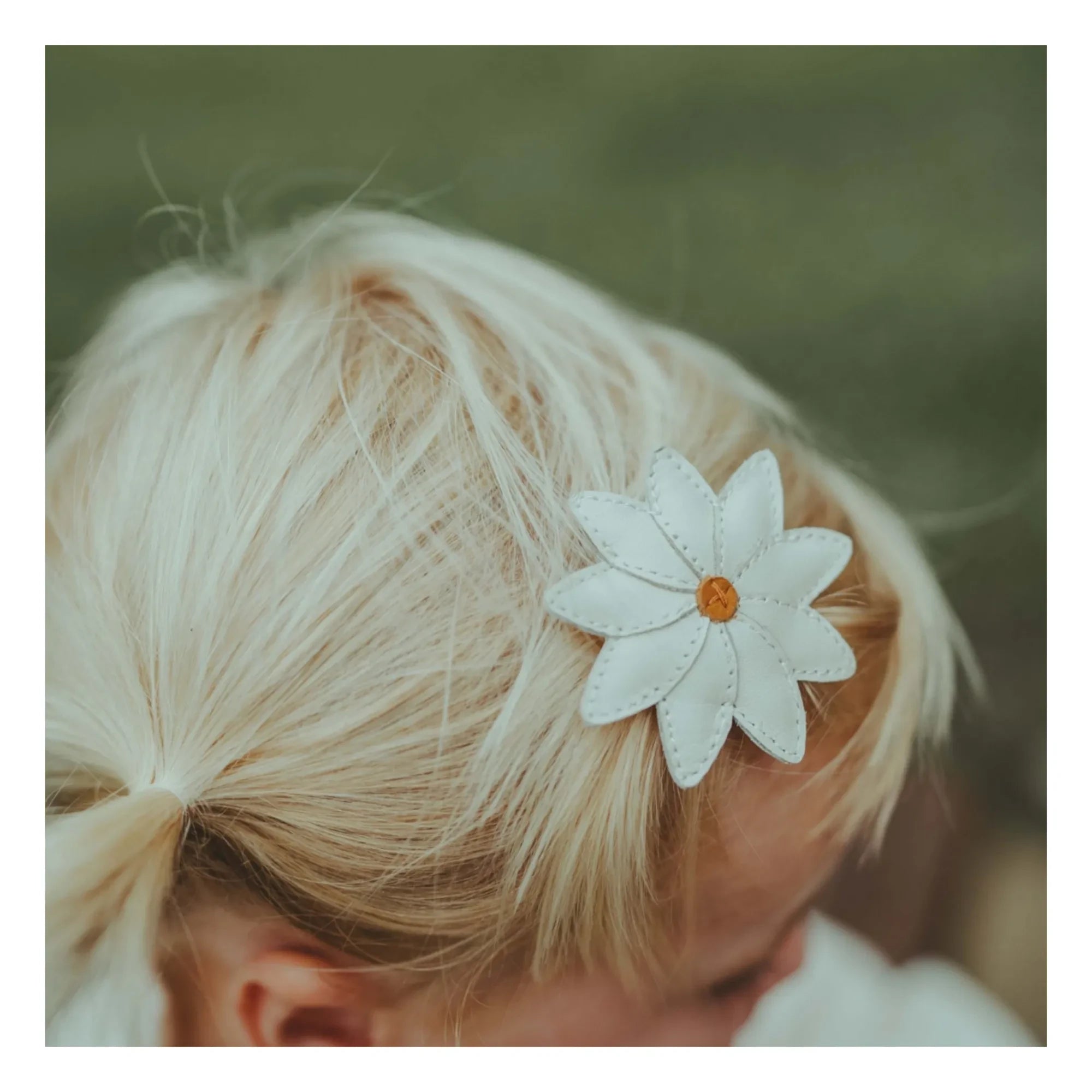 Donsje - Zaza Fiels Marguerite Hair Clip | White