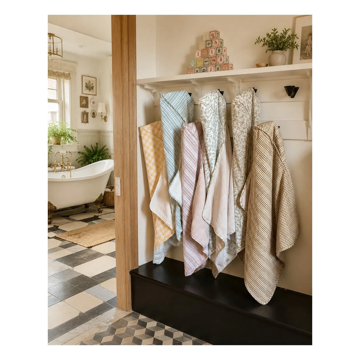 Editions Aimable - Charles towel cape | Bouquet Gauze