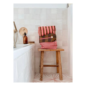 Rose in April - Vic Tartan Kosmetiktasche | Braun