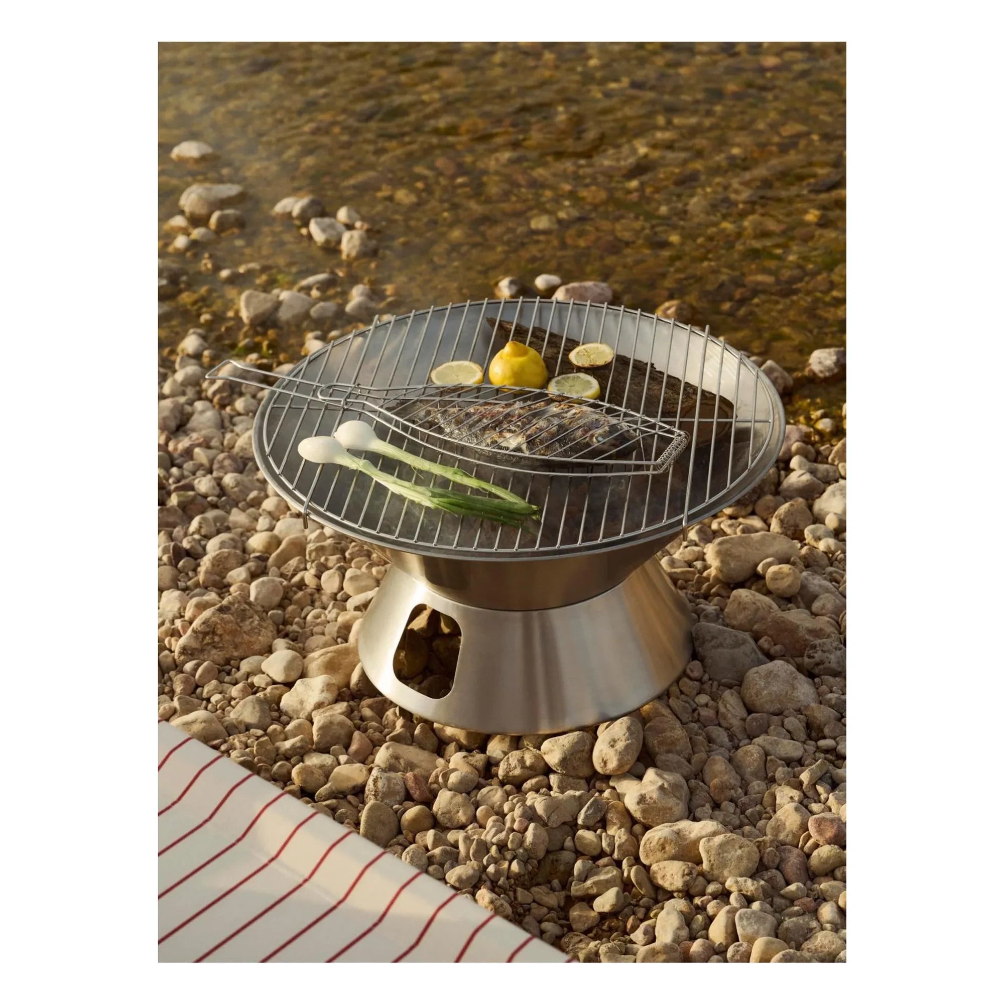 Hay - Outdoor Market çelik barbekü, Jasper Morrison | Çelik
