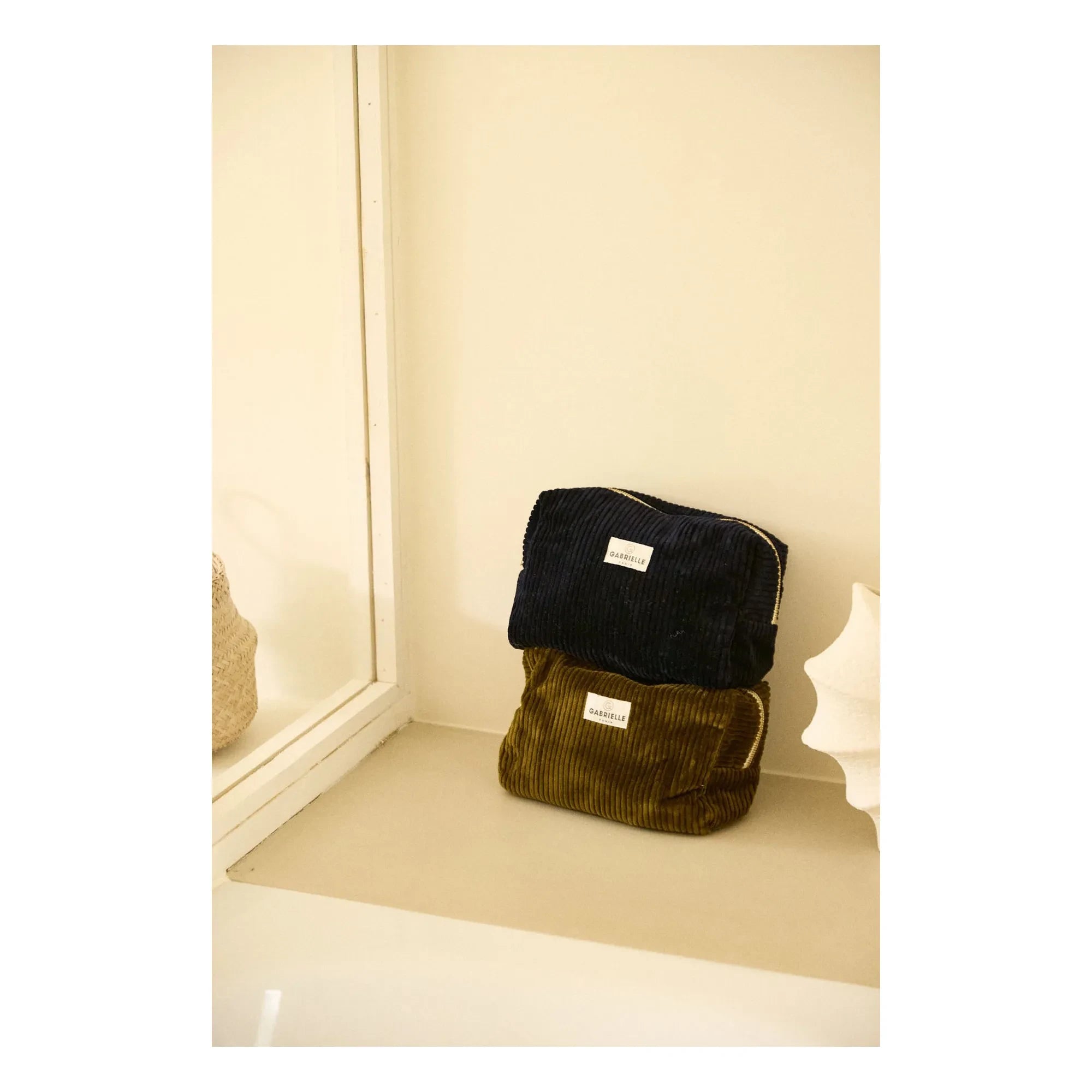 Gabrielle Paris - Samt-Kulturtasche | Marineblau
