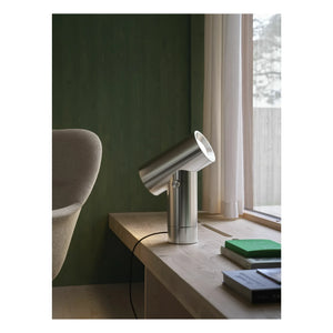 Muuto - Beam table lamp, Tom Chung | Aluminum