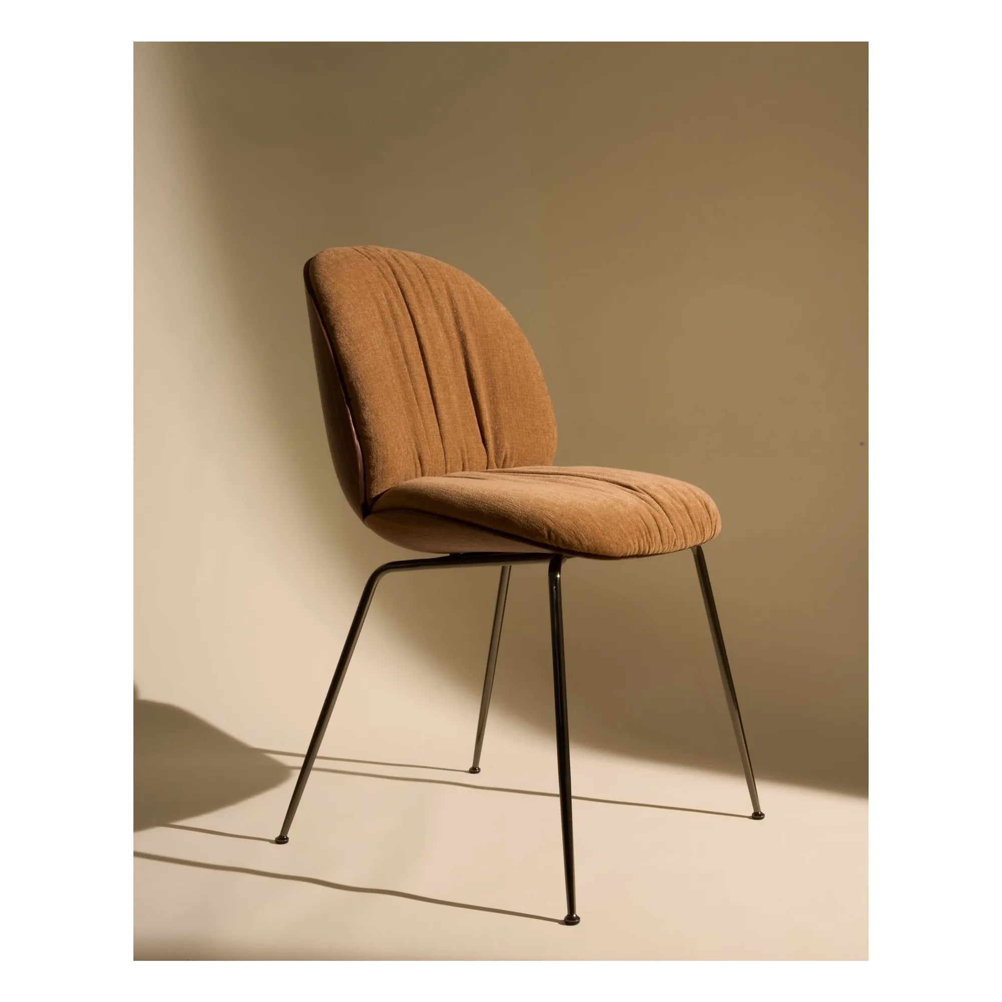 Gubi - Beetle Soft Stuhl, Gamfratesi | Caramel