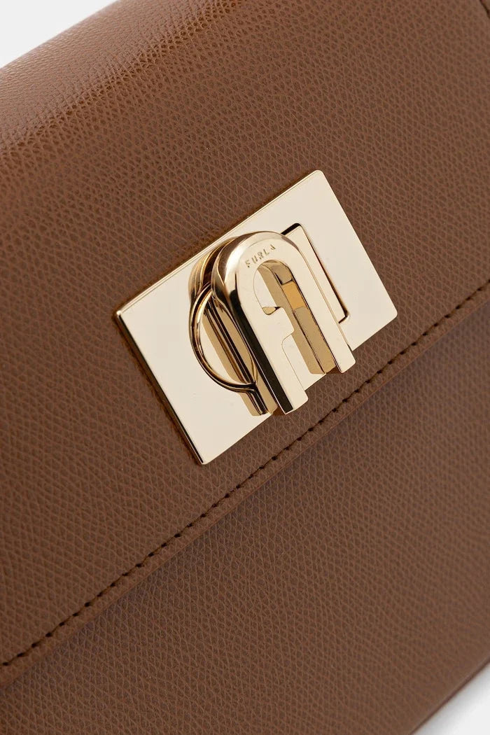 Furla структурlü kadın deri yapılandırılmış çanta