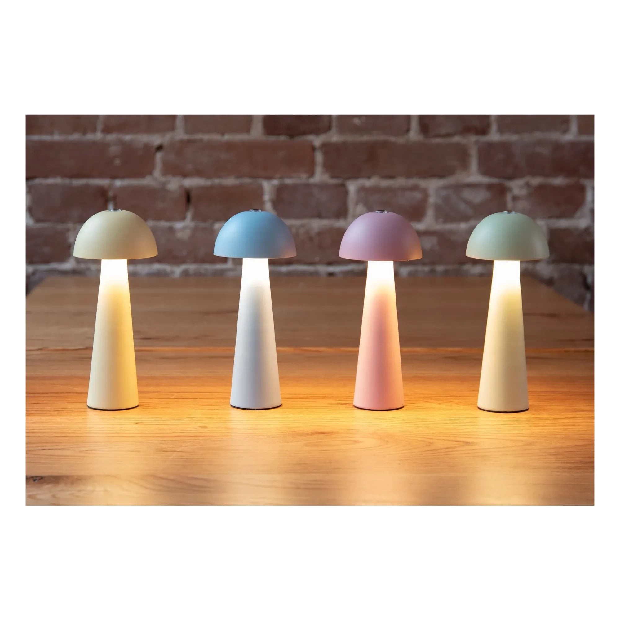 Present Time - LED-Tischlampe | Gelb