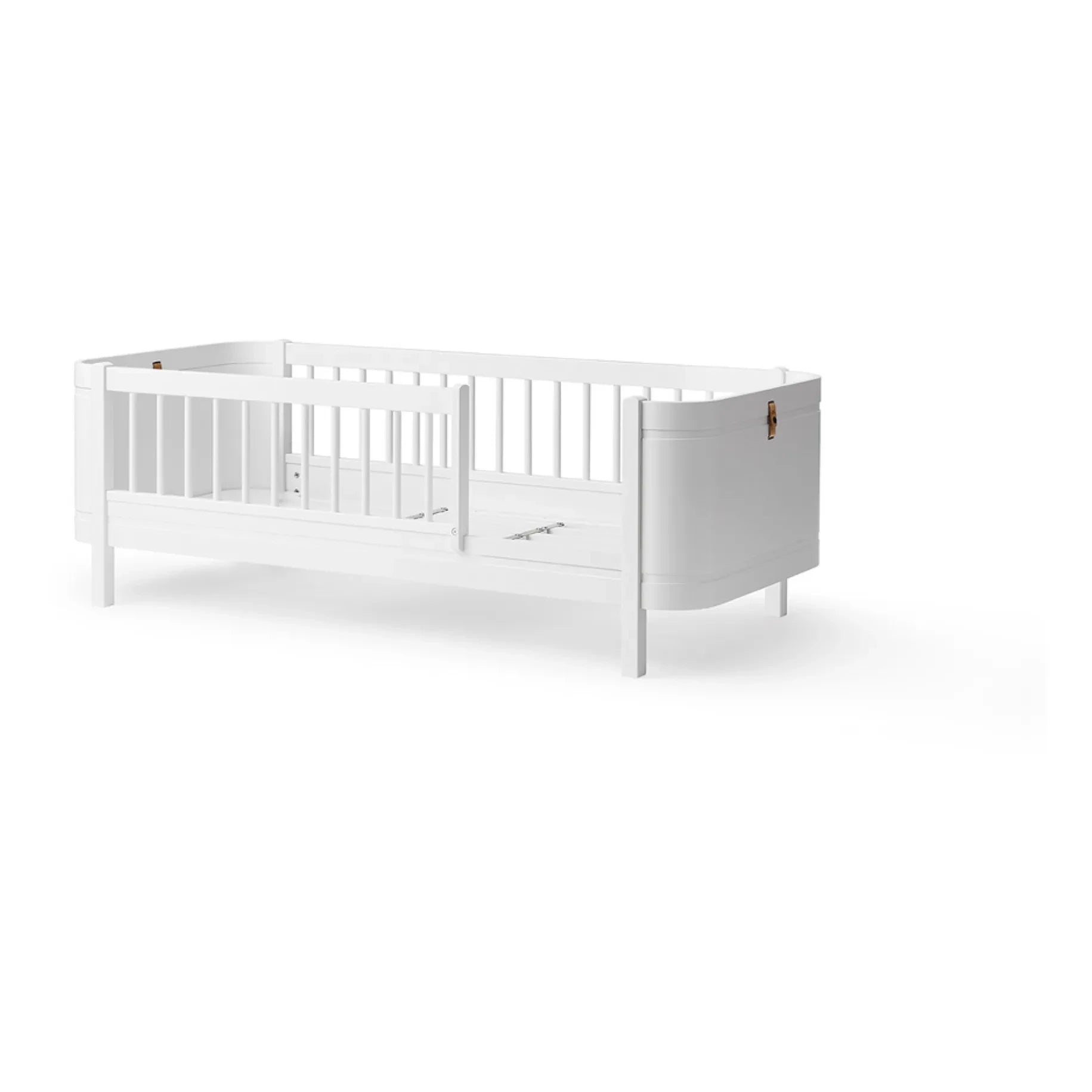 Oliver Furniture - Birch | White Mini+ Junior سرير