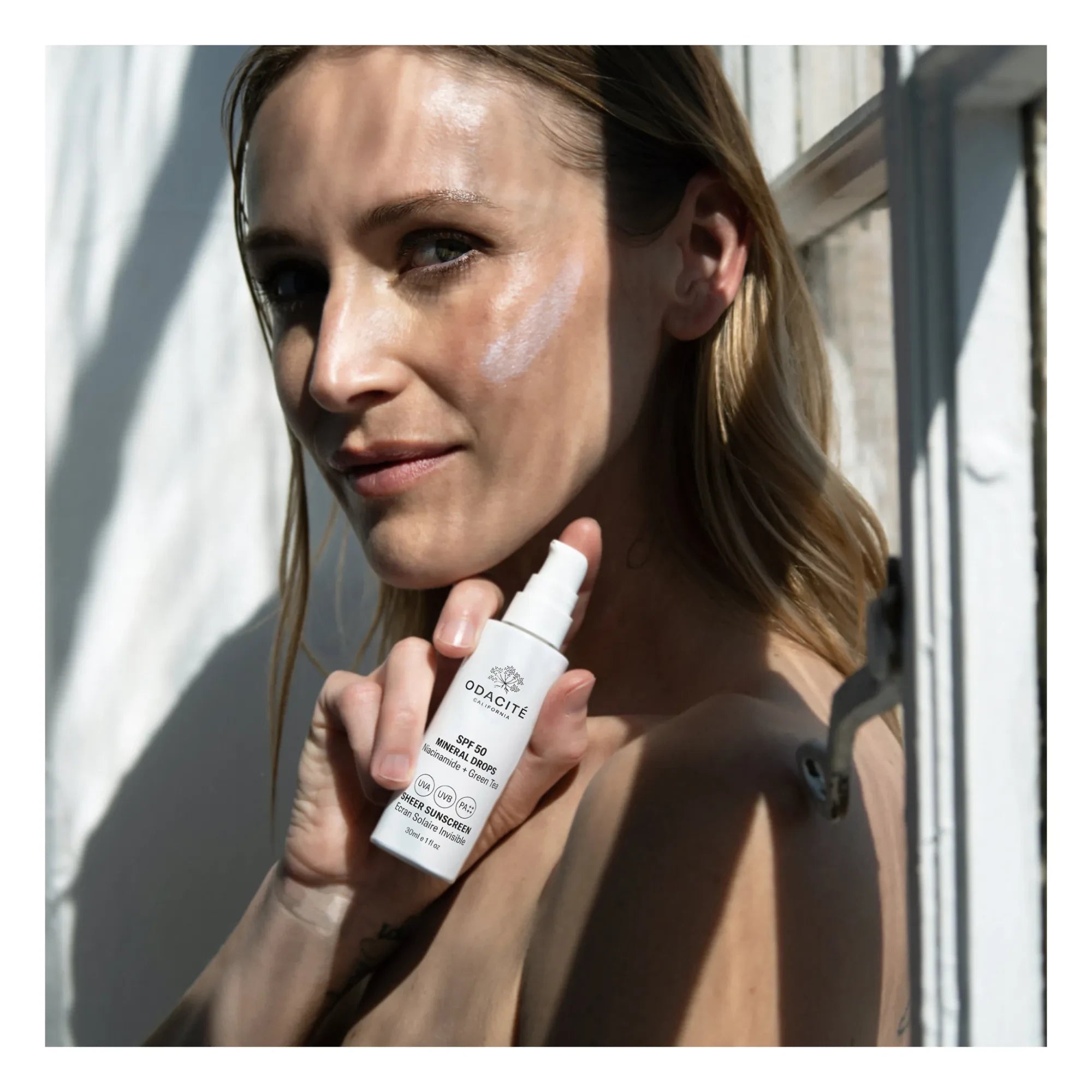 Odacité - Mineral Damlalar Şeffaf Güneş Kremi SPF50 - 30 ml