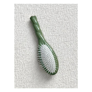 La Bonne Brosse - La Petite Brosse N°07 - Brightening and Stimulating | Almond Green