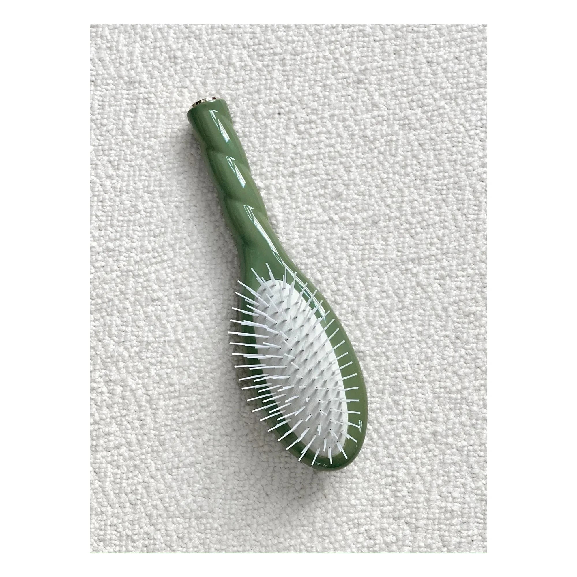 La Bonne Brosse - La Petite Brosse N°07 - Brightening and Stimulating | Almond Green