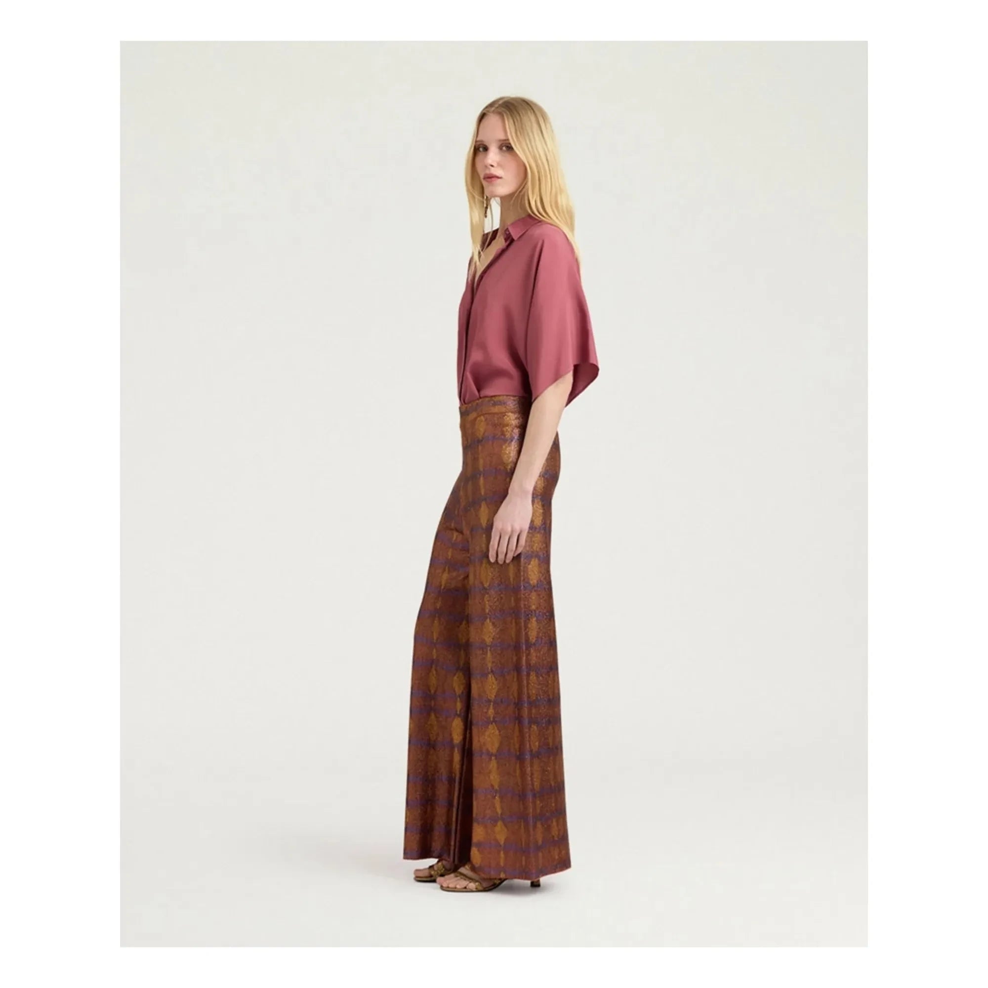 Momoni - Anselmo Hose | Bronze
