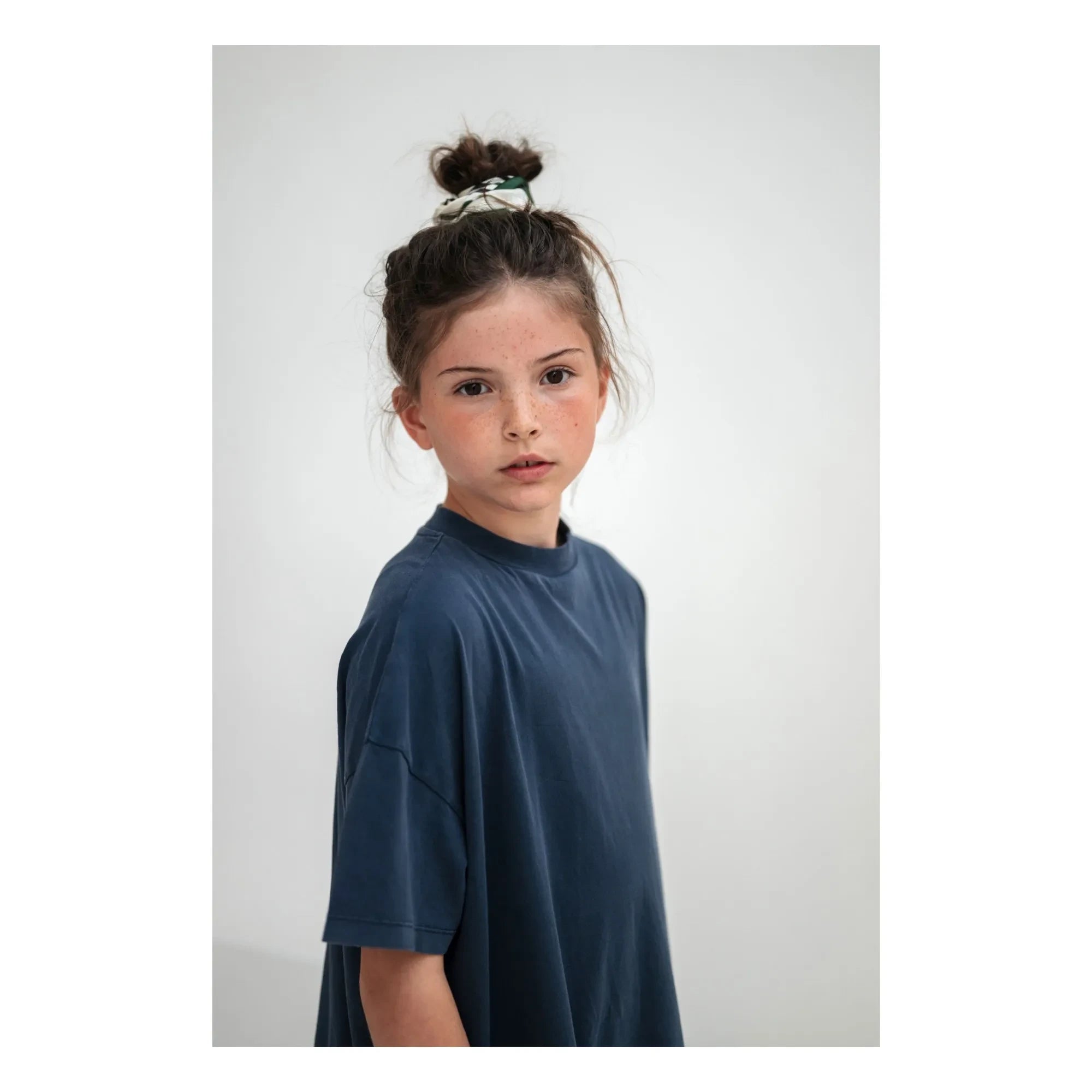 Repose AMS – Bio-Baumwollkleid mit Rüschen | Mitternachtsblau
