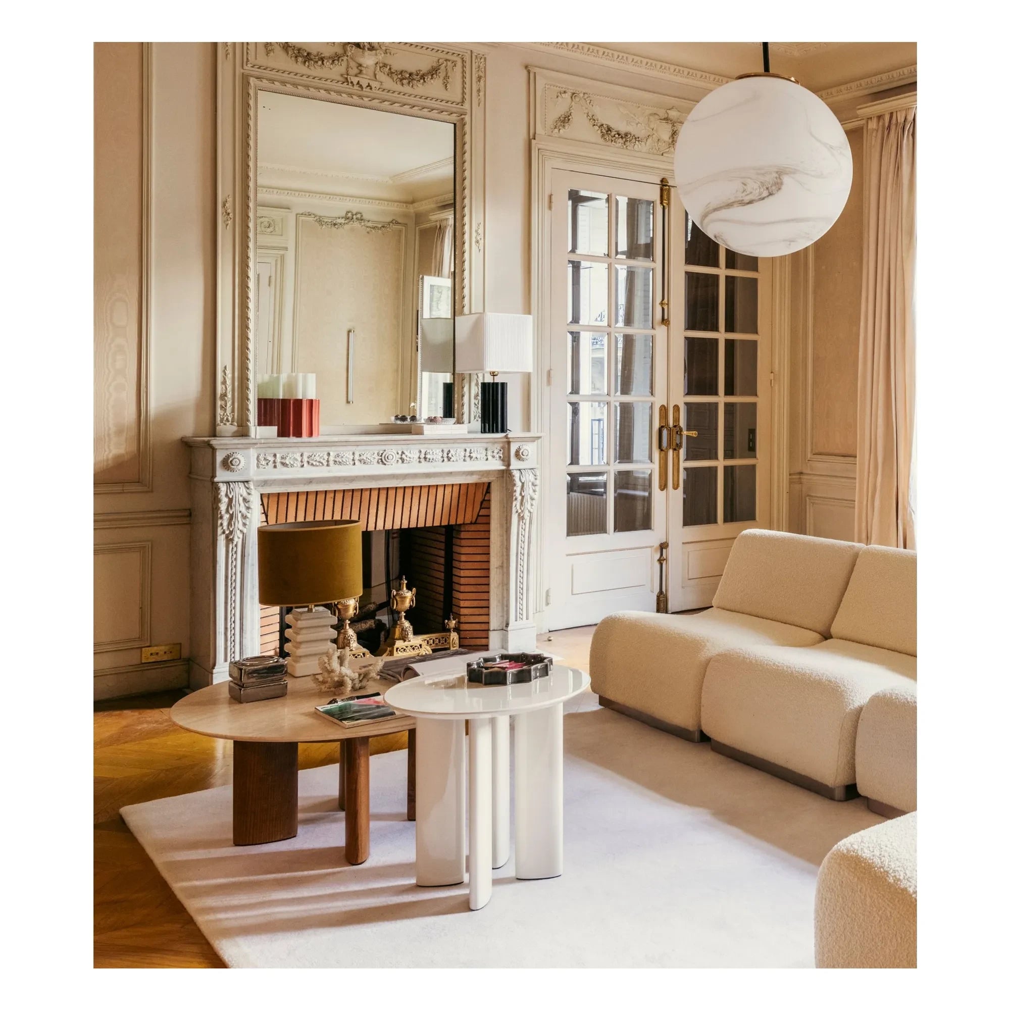 The Socialite Family - Beistelltisch Carlotta aus lackiertem Birkenholz | Creme