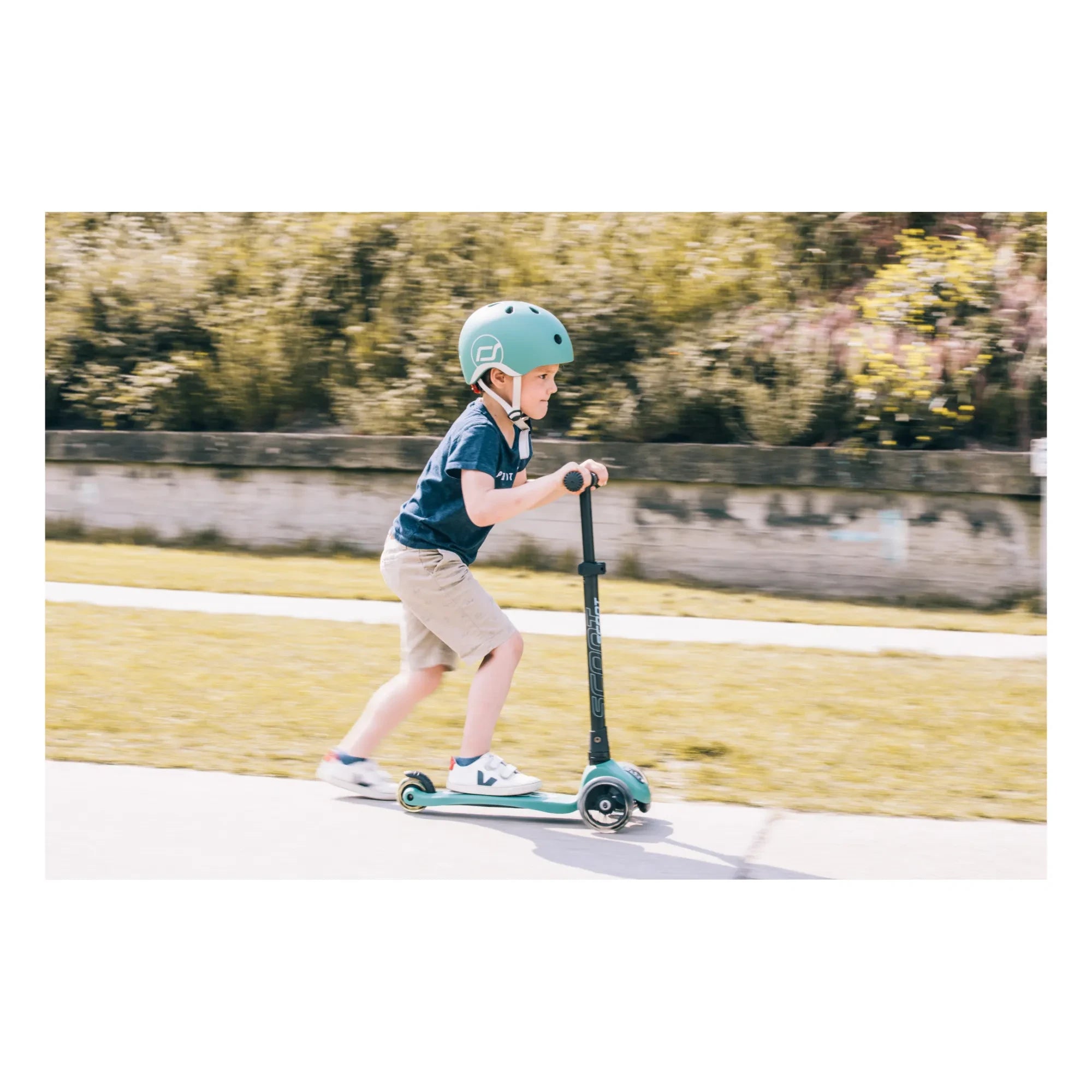 Scoot & Ride - Highwaykick 3 LED Roller | Chromgrün