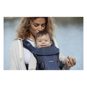 BabyBjörn – Babytrage One Air Mesh | Marineblau