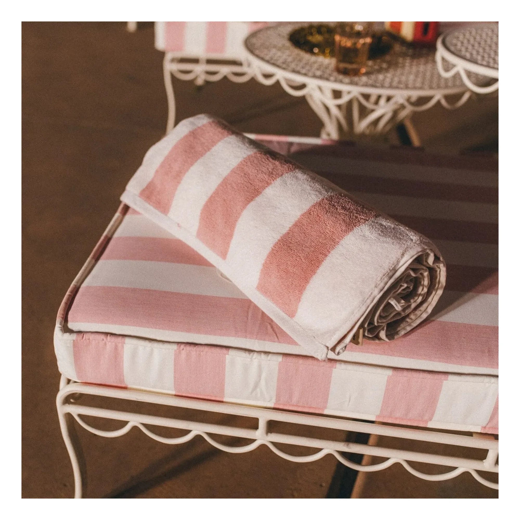 Business & Pleasure Co. - Pembe Plaj Havlusu