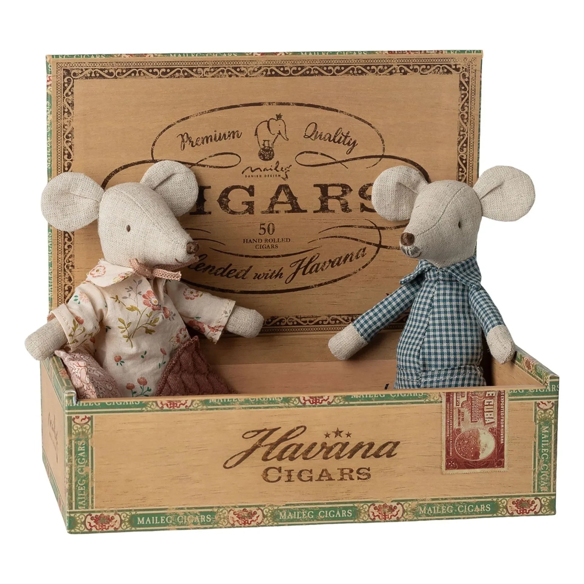 Maileg - Grandma and Grandpa Mouse in a cigar box