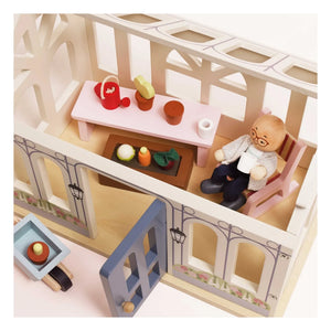Le Toy Van - Bir bebek evi için veranda ve sebze bahçesi