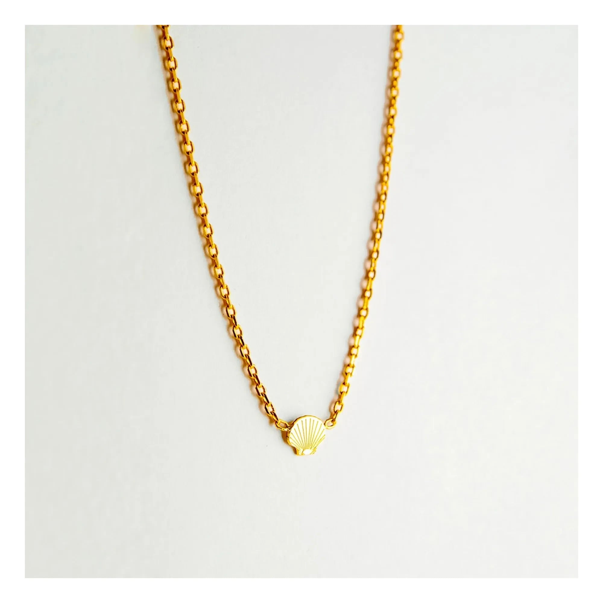 Adorabili - Kabuk kolye | Altın