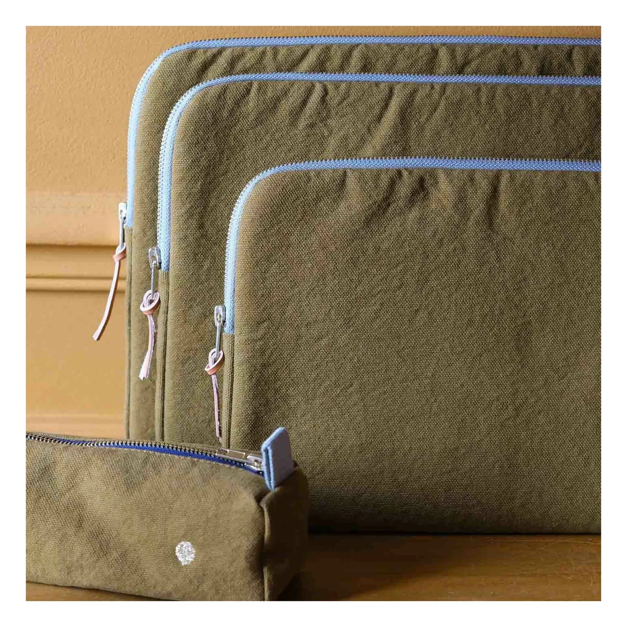 La cerise sur le gâteau - Organic Cotton Iona iPad Case | Gold
