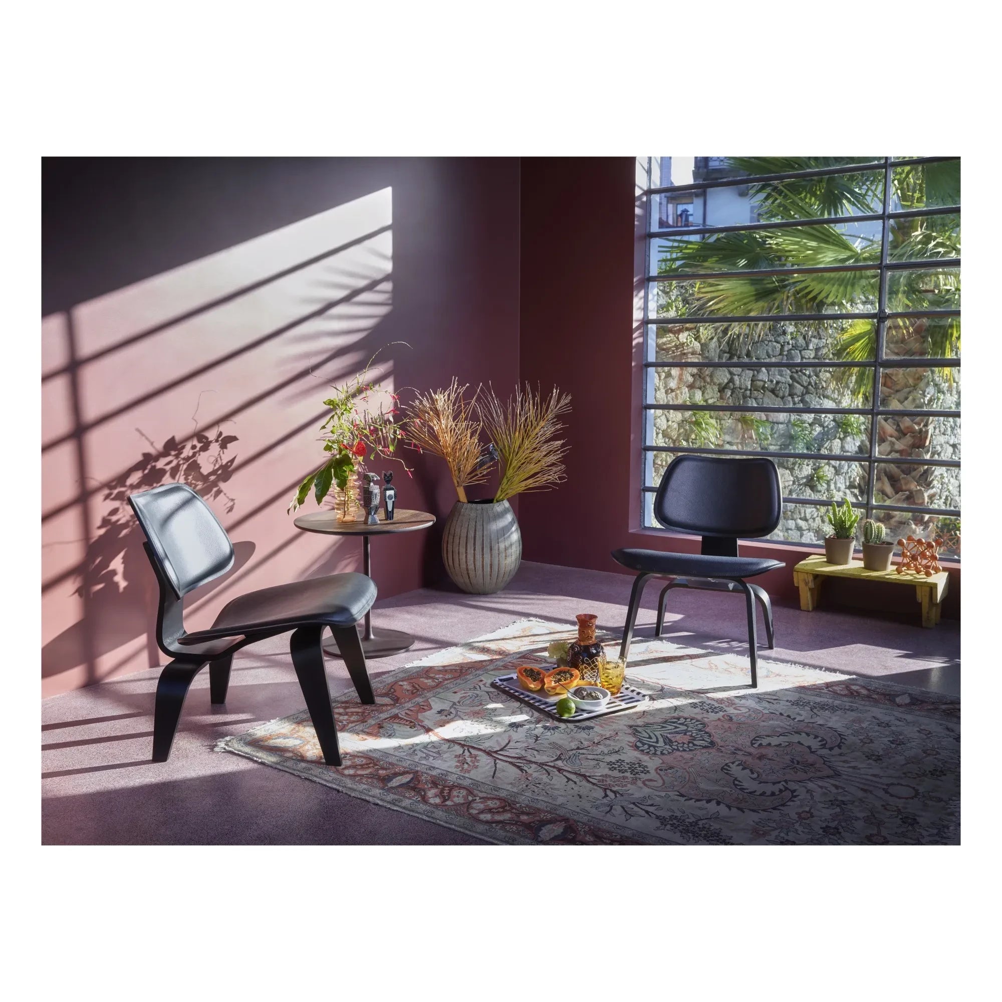 Vitra - LCW (Lounge Chair Wood) Lounge Chair - Charles & Ray Eames, 1945-1946 | Schwarzes Eschenholz