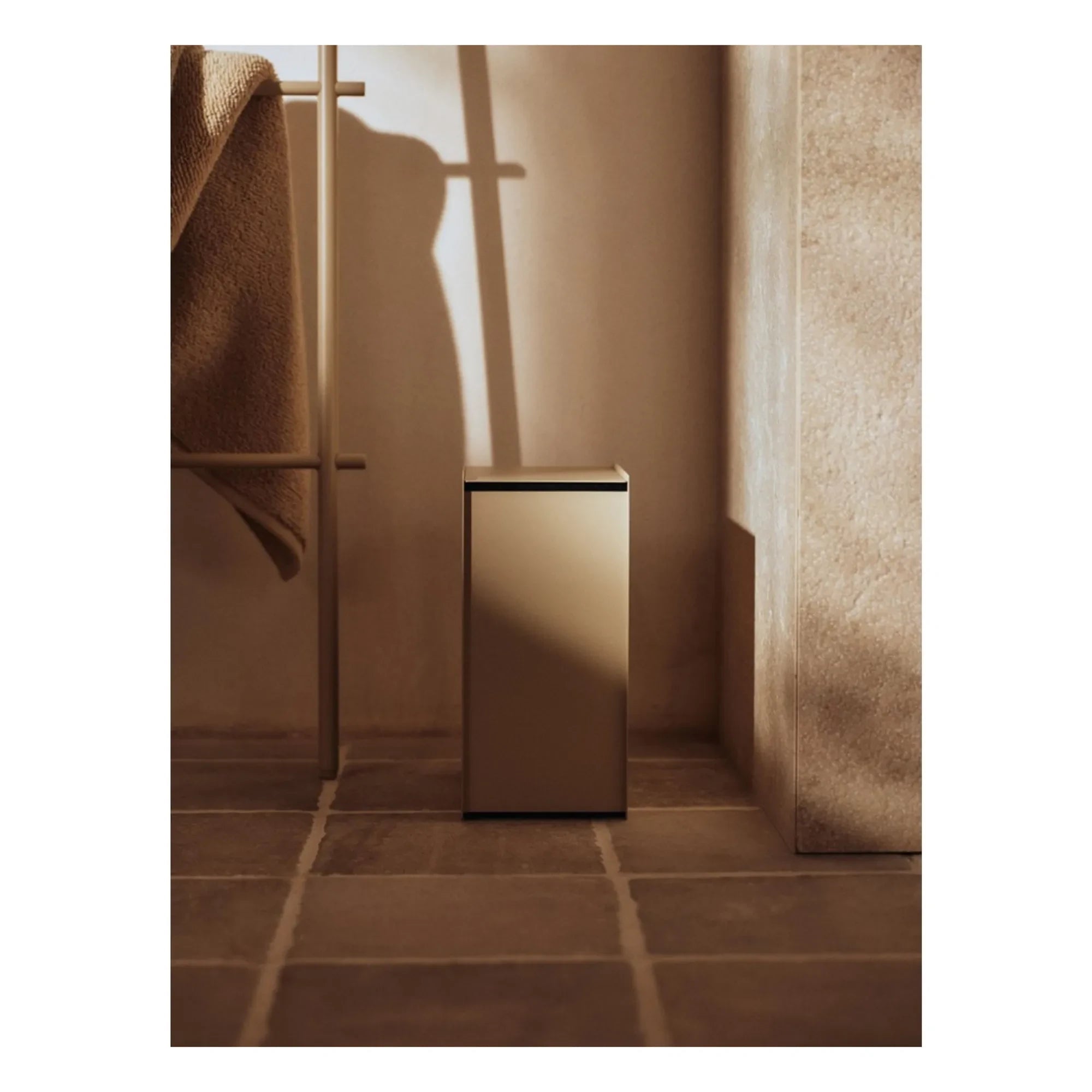 Ferm Living - Dora havlu askılığı | Kırık beyaz