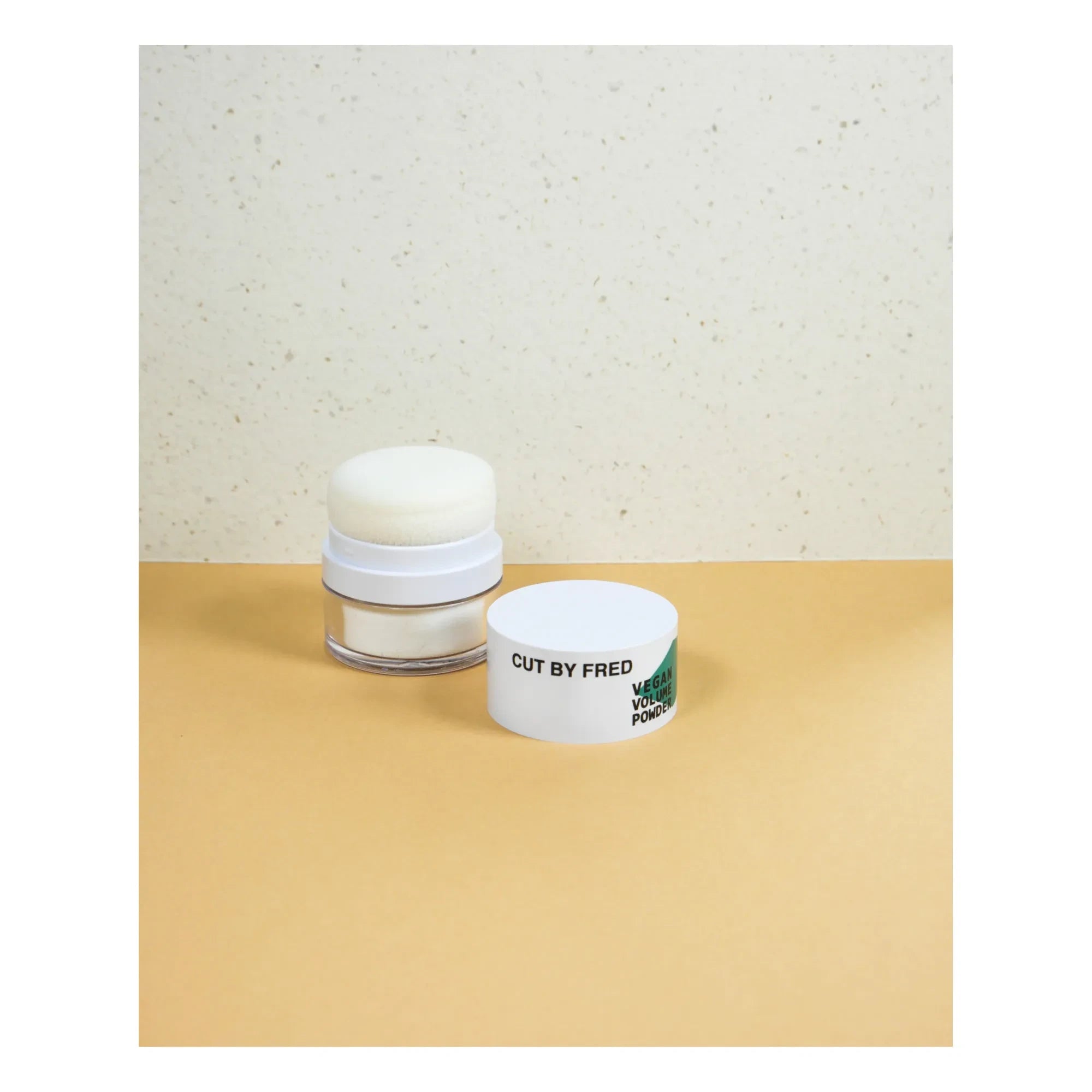 Cut By Fred - Vegan Hacim Veren Toz Kuru Şampuan - 10 g