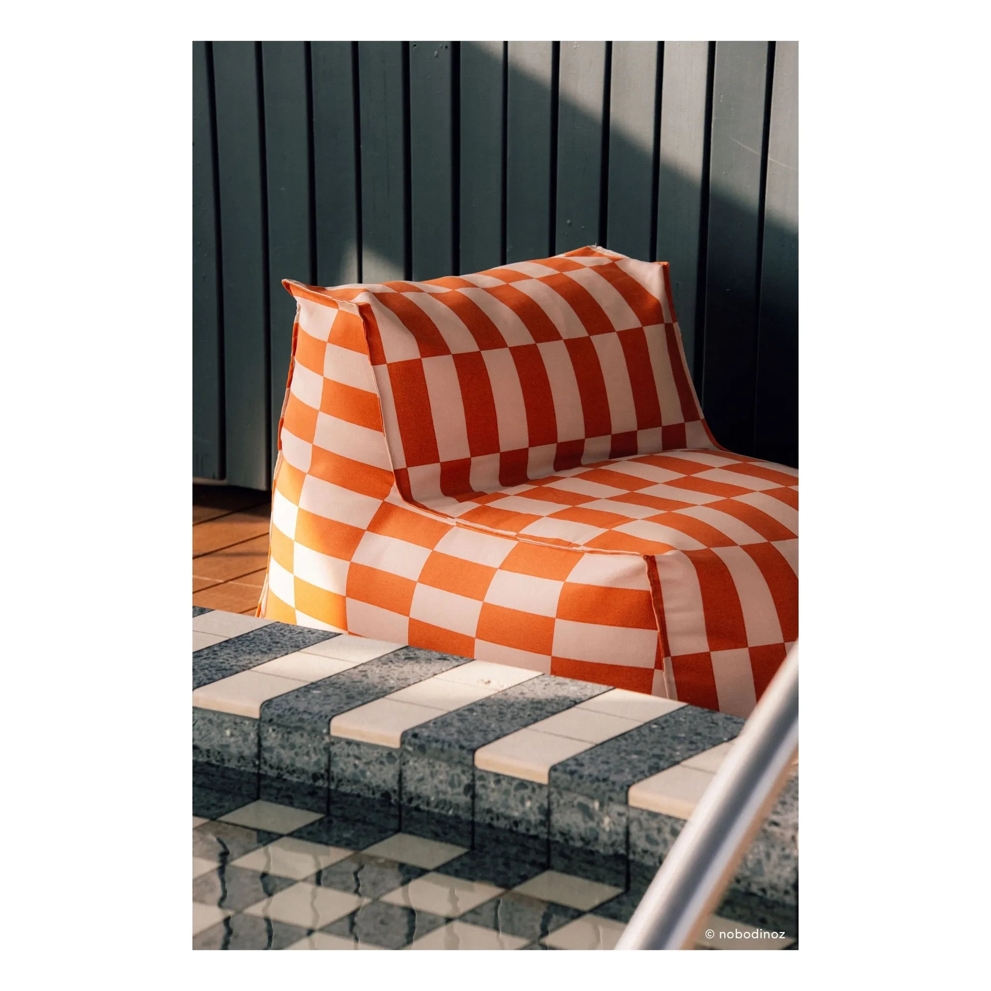 Nobodinoz - Matteo Tiles Outdoor-Langhocker | Orange