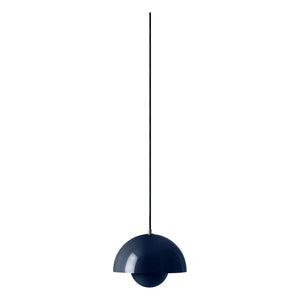 & Tradition - Flowerpot VP1 sarkıt lamba, Verner Panton | Koyu Mavi