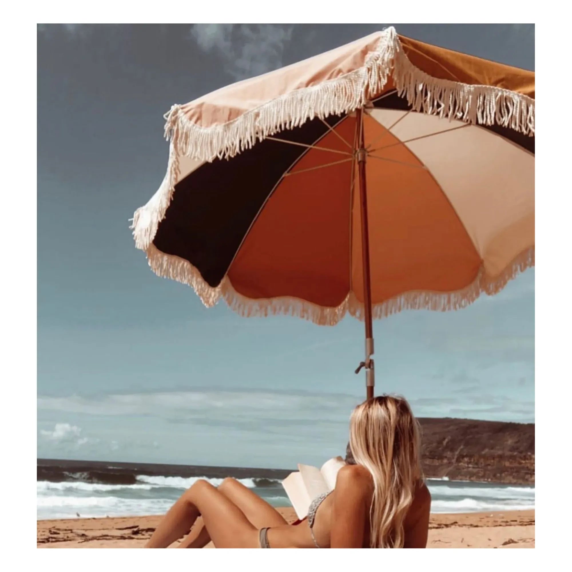 Business & Pleasure Co. - Premium Saçaklı Plaj Şemsiyesi