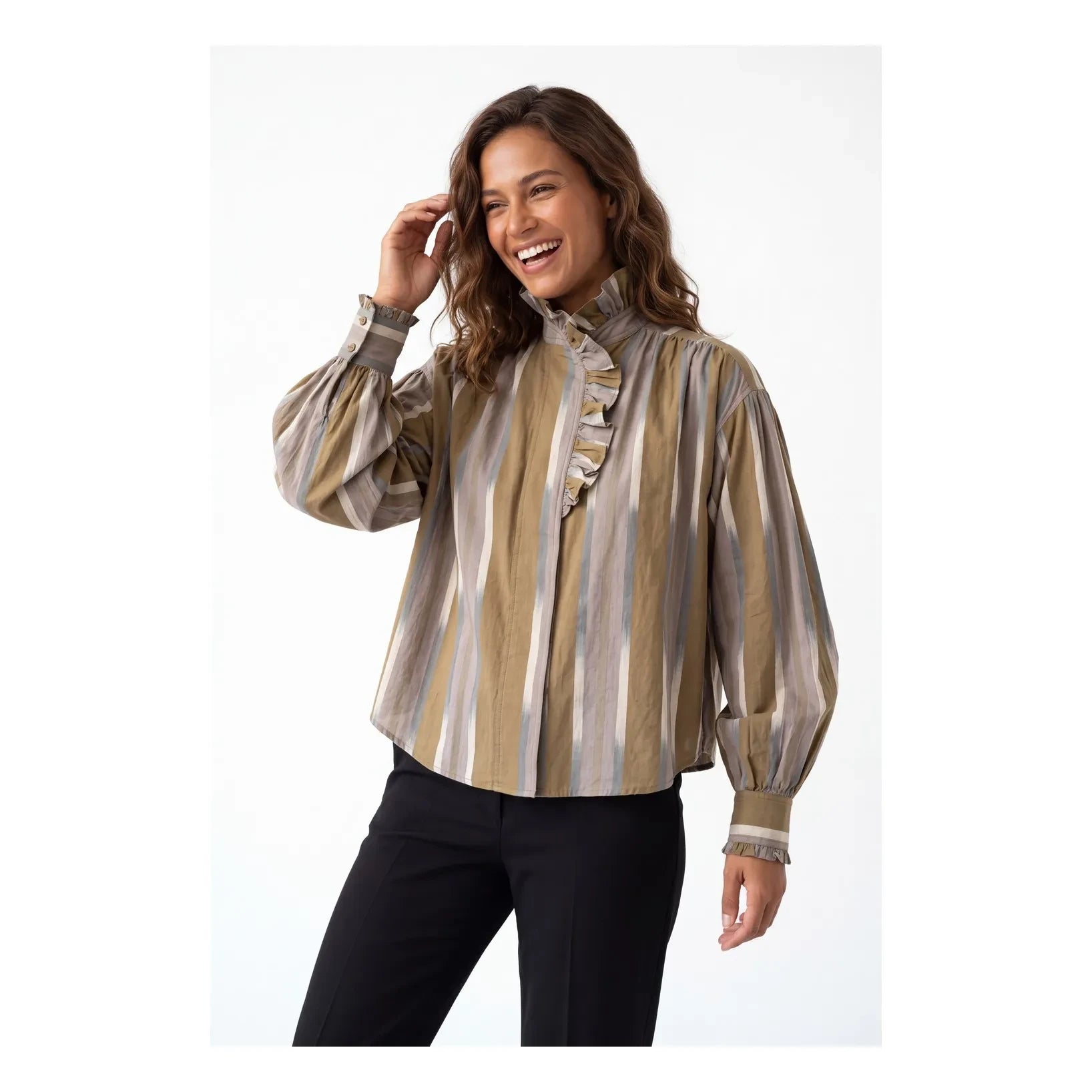 Virginie de Vinster - Pablo Blouse | Camel