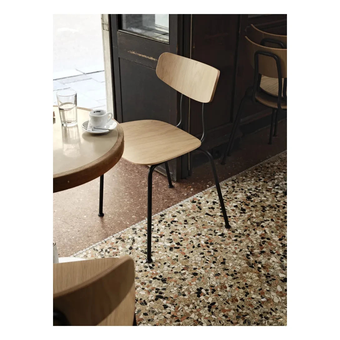 Vitra - Jasper Morrison Moca Chair - Black Base | Oak