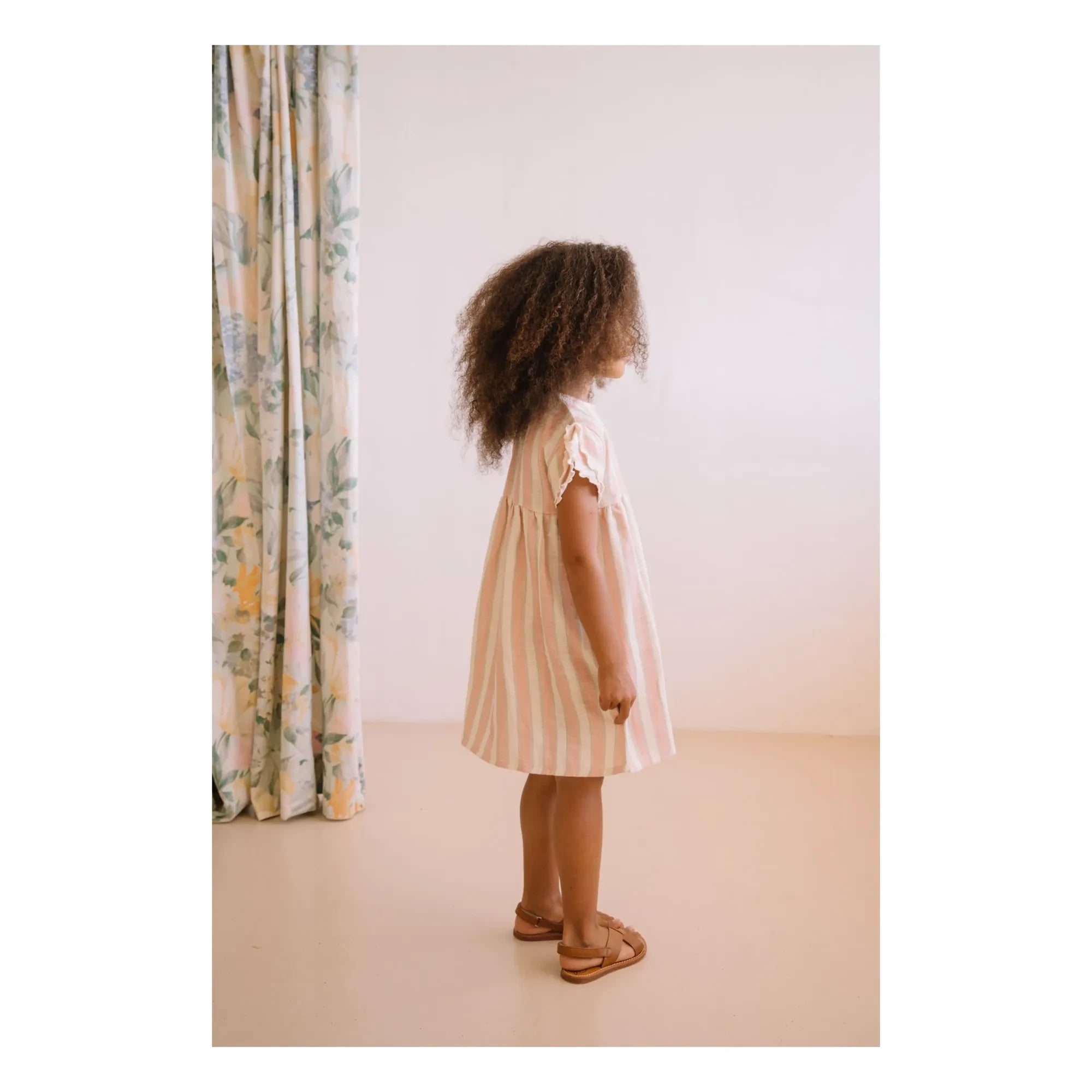 Studio Bohème - Gestreiftes Cousin Kleid aus Bio-Baumwollgaze | Rosa