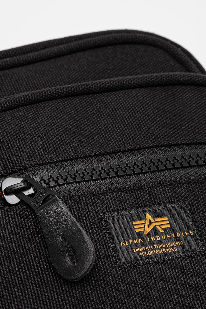 Alpha Industries Label Messenger Bag S Omuz Çantası