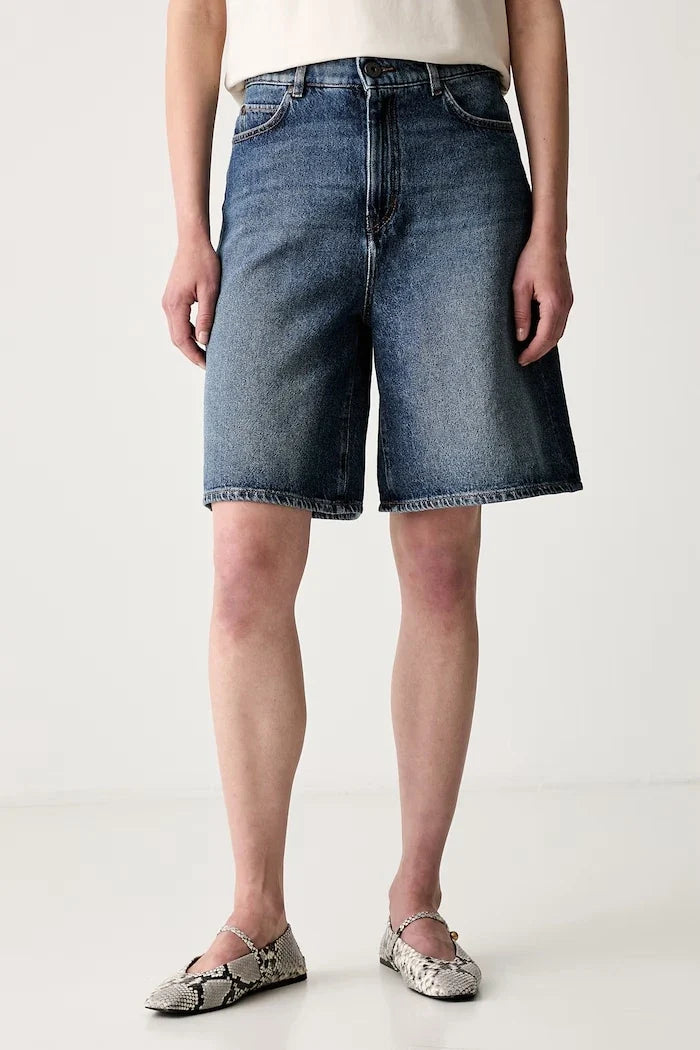 Weekend Max Mara Kadın Denim Kısa Şort WKDDONNOLA
