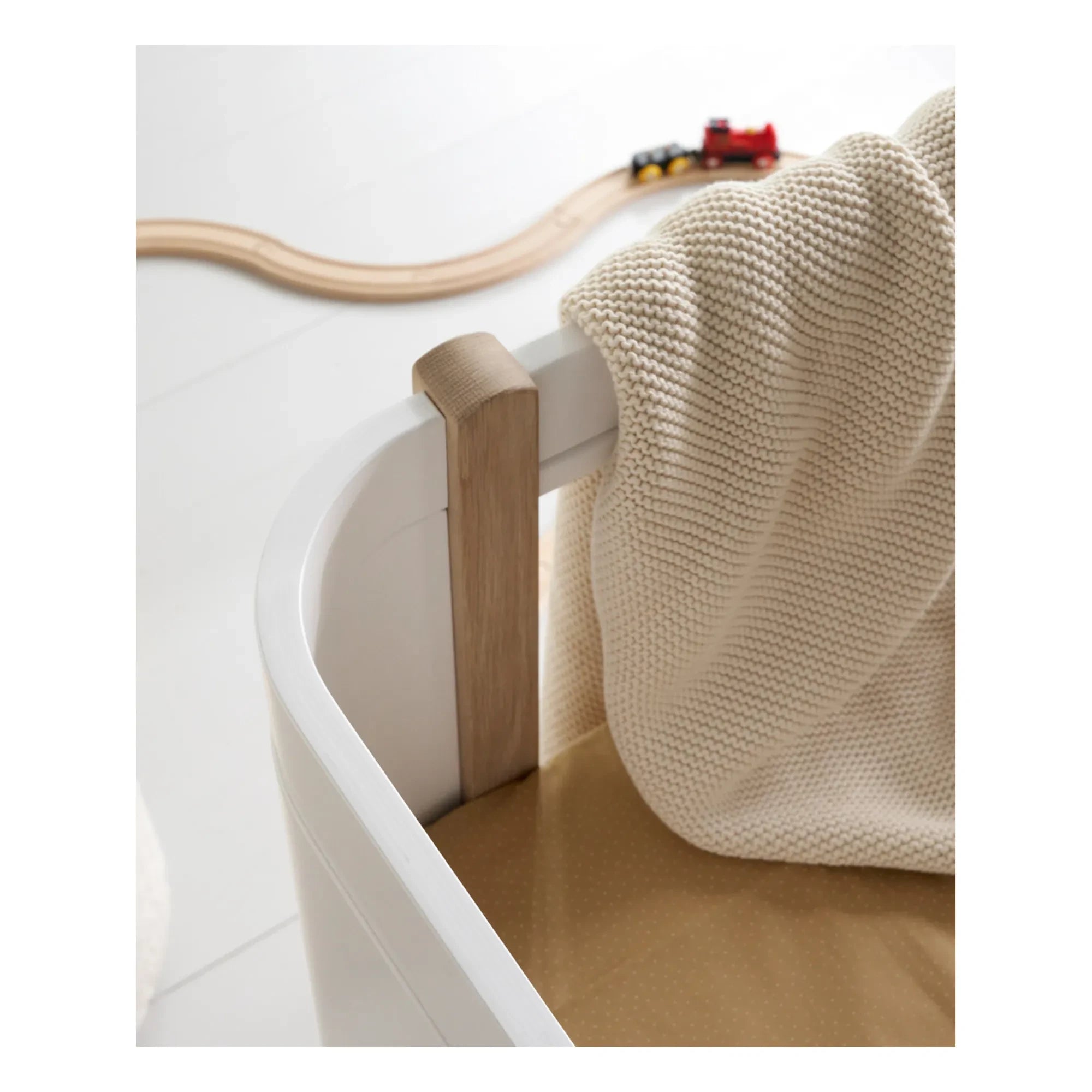 Oliver Furniture - Oak Ahşap Mini+ beşik yatağı, junior kit hariç