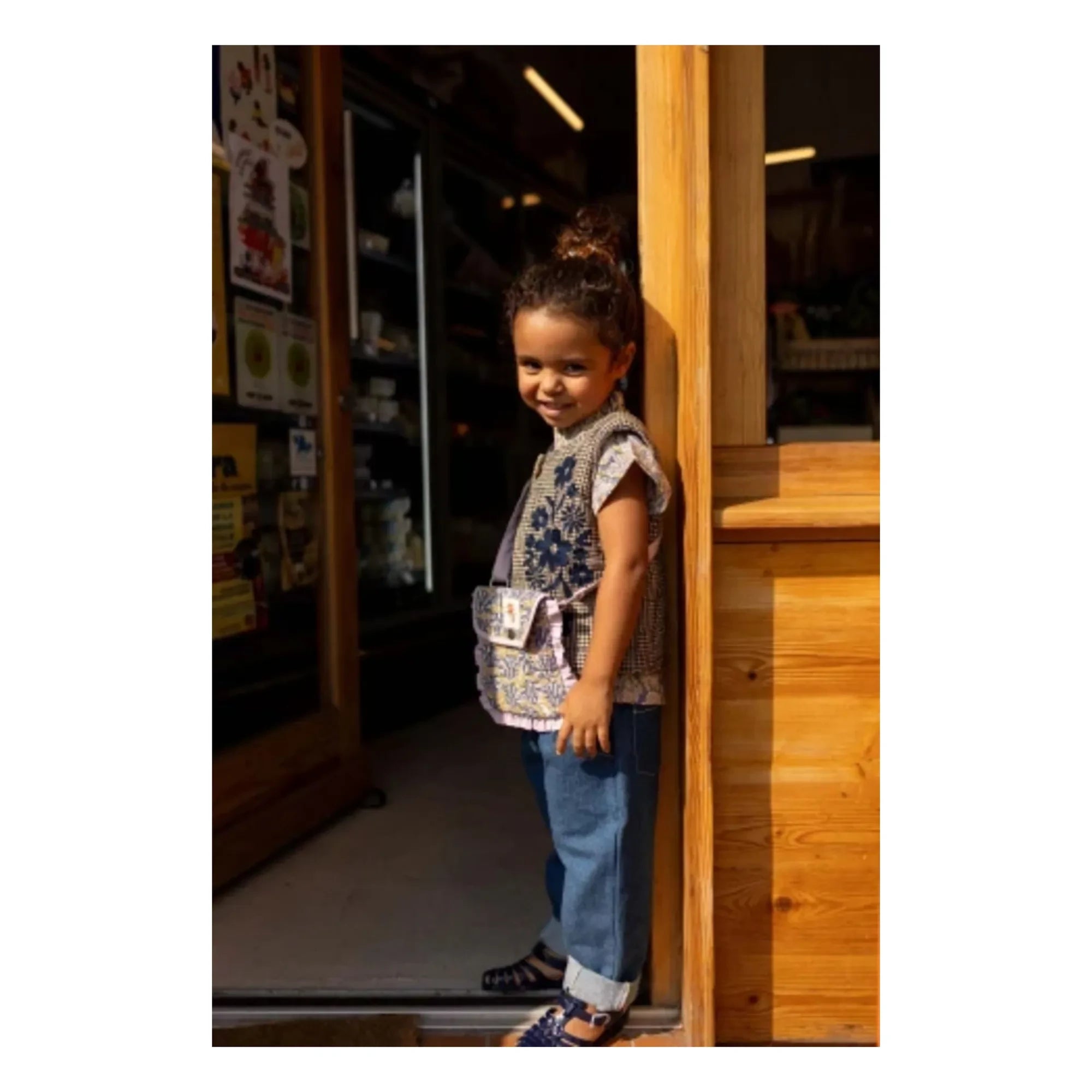 Apaches - Sakaru Sleeveless Double-Sided Vest | Blue