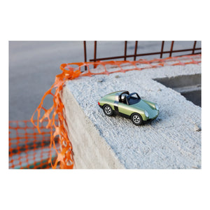 Playforever - Luft Car | Olivgrün