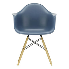 Vitra - DAW sandalye - akçaağaç taban - Charles &amp; Ray Eames | Deniz mavisi