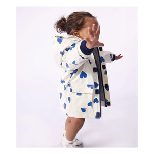 Petit Bateau - Regenmantel Ikonische Herzen Recycelte Fasern Baby | Elfenbein