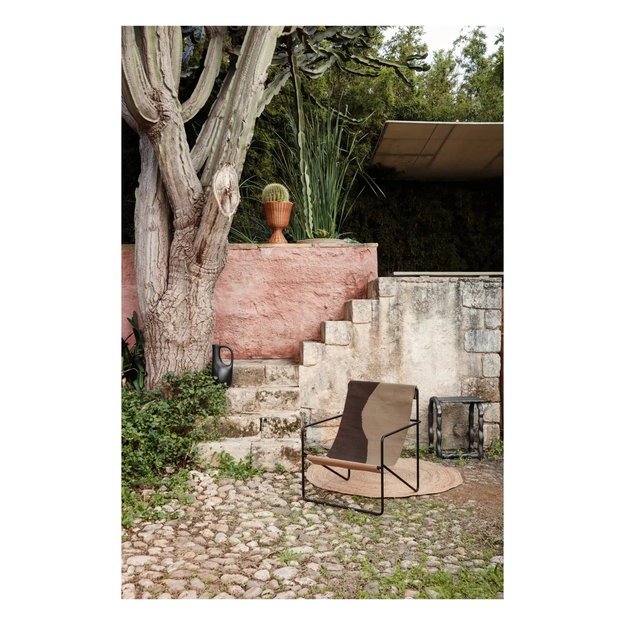 Ferm Living – Agnes Rattan Pflanzenständer