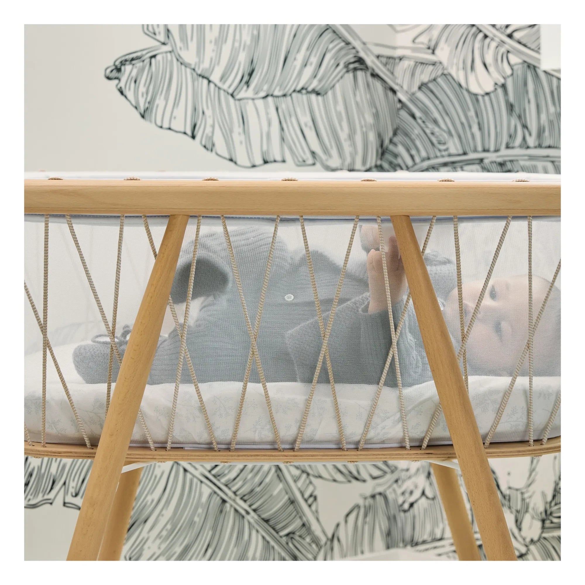 Charlie Crane - Kumi Crib | Beige