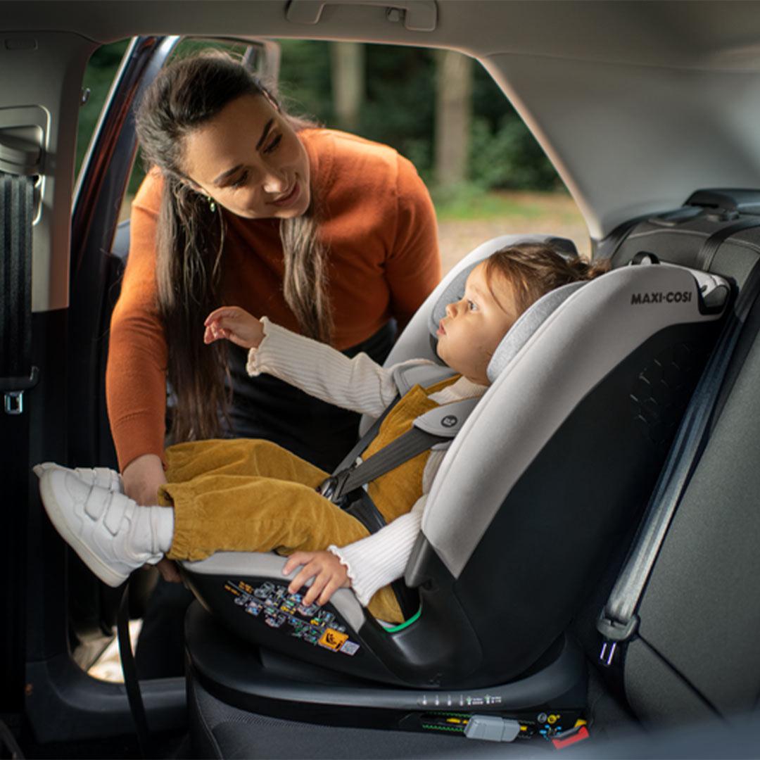 Maxi-Cosi Titan Plus i-Size Car Seat 2023 - Authentic Graphite-Car Seats-Authentic Graphite- | Natural Baby Shower