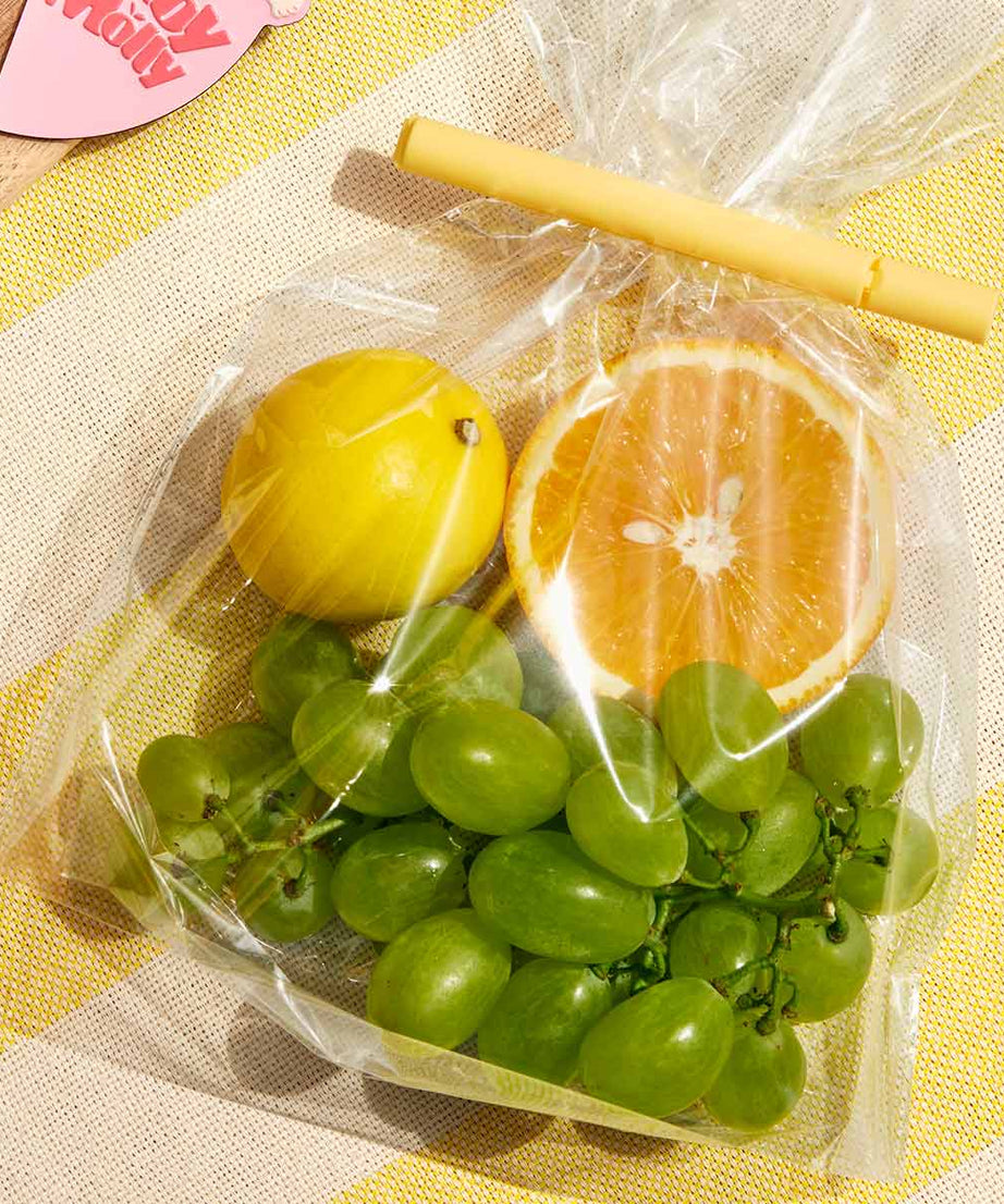 Pop Mart - Set de Caja Opaca con Cierre Magnético de la Serie de Aromas Frutales Original Baby Molly