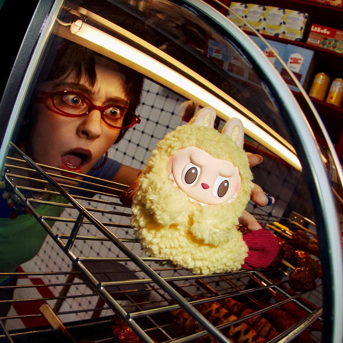 Pop Mart - Orijinal The Monsters Wacky Mart Serisi Telefon Kulaklığı Kılıfı