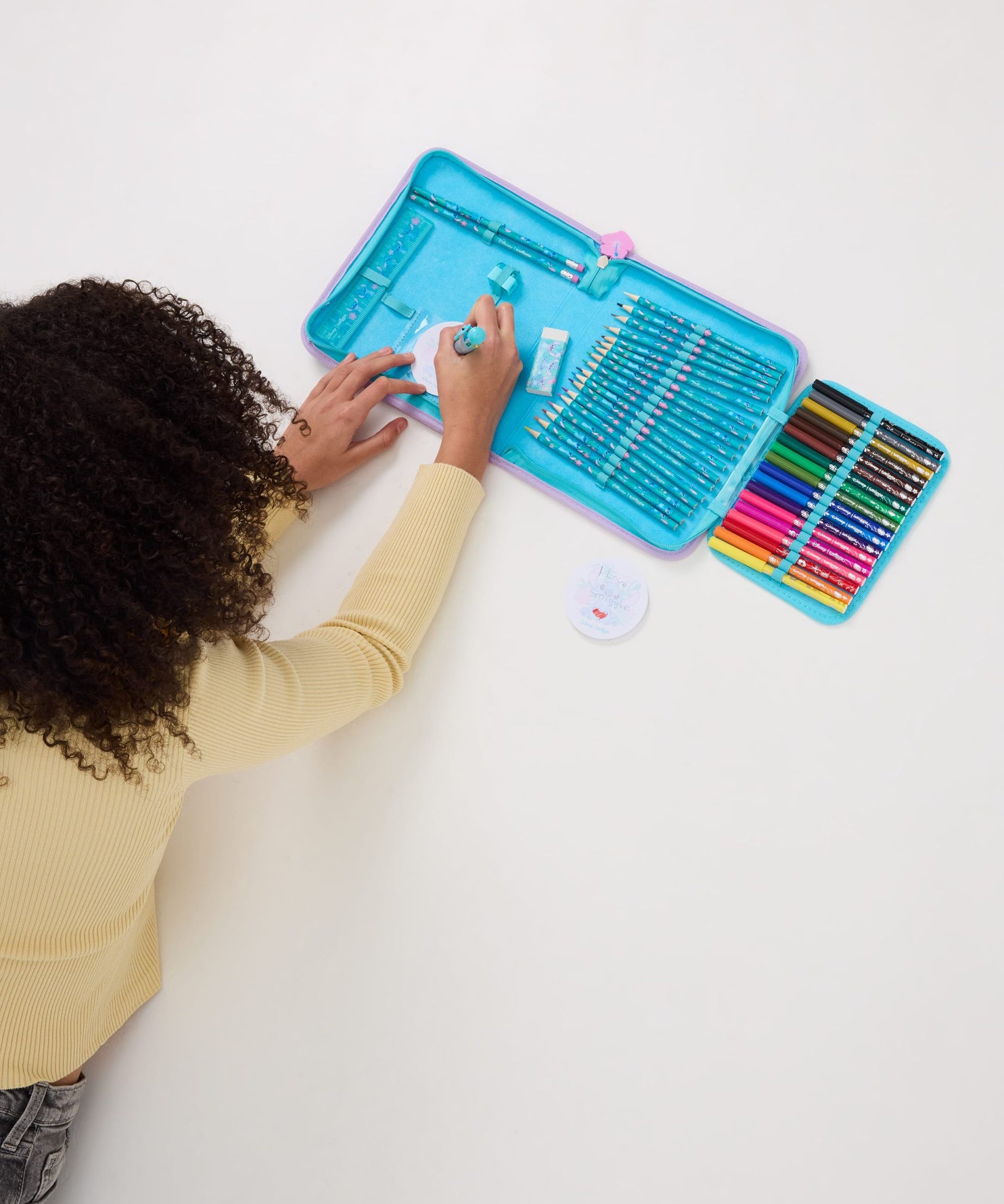 Smiggle - Stitch 文具套装和铅笔盒