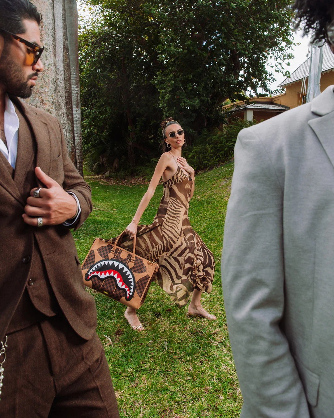 اسپری‌گراند - کیف دوشله هنی‌ویل پیرامید