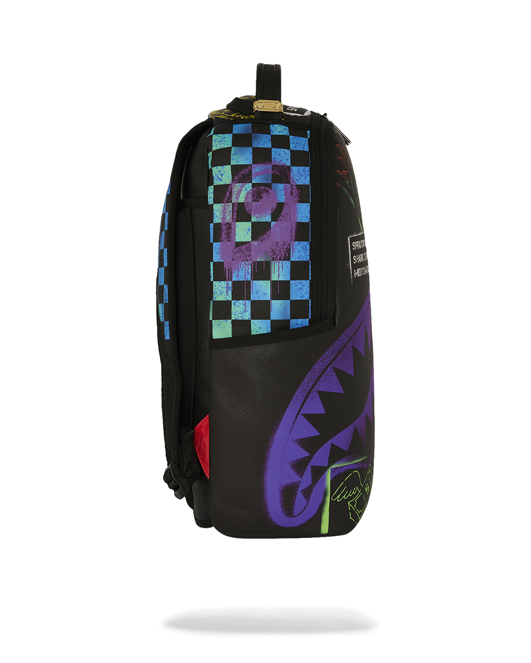 Sprayground - शार्क सेंट्रल एक्स डीएलएक्सएसवी पीठ बैग आउटलेट
