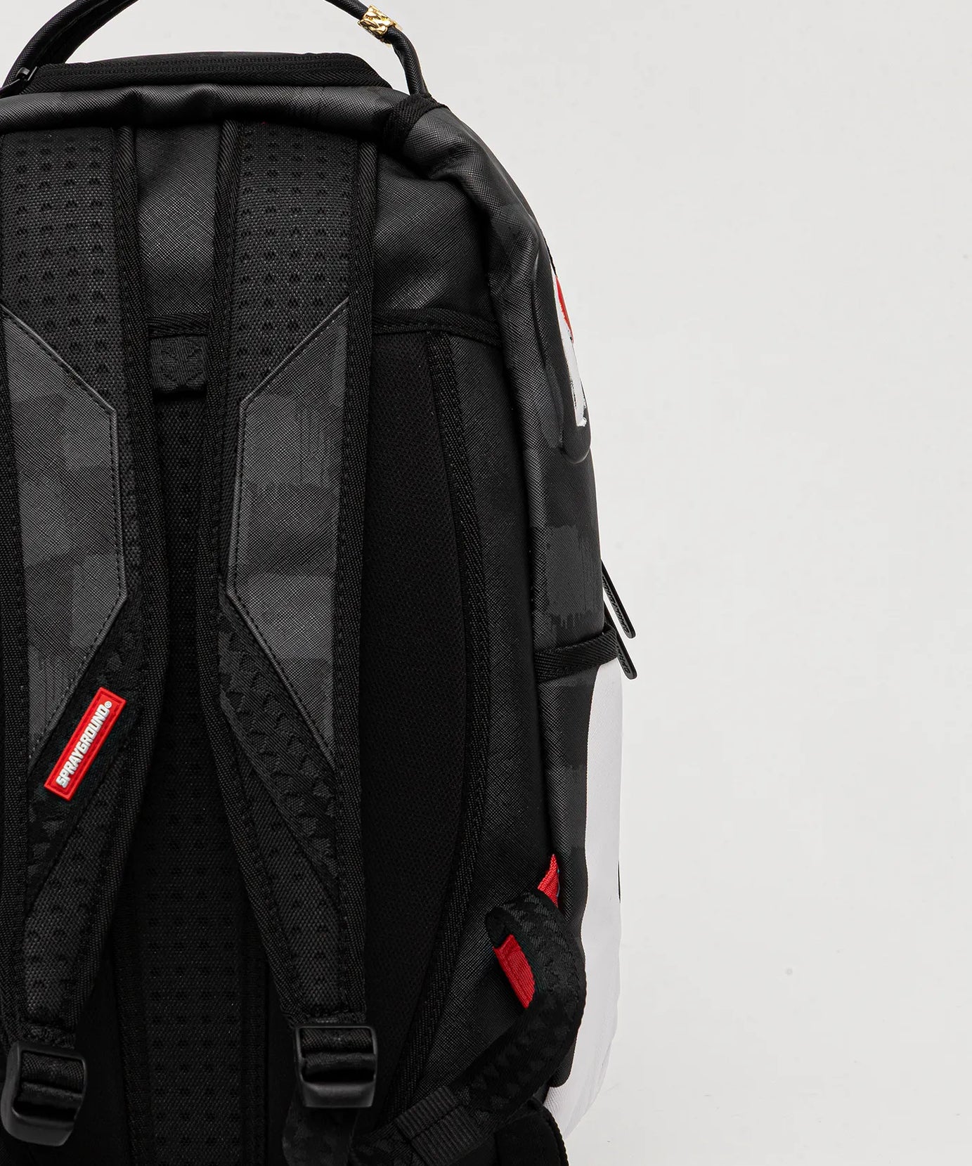 Sprayground - 史努比绘画鲨鱼Dlxsv背包