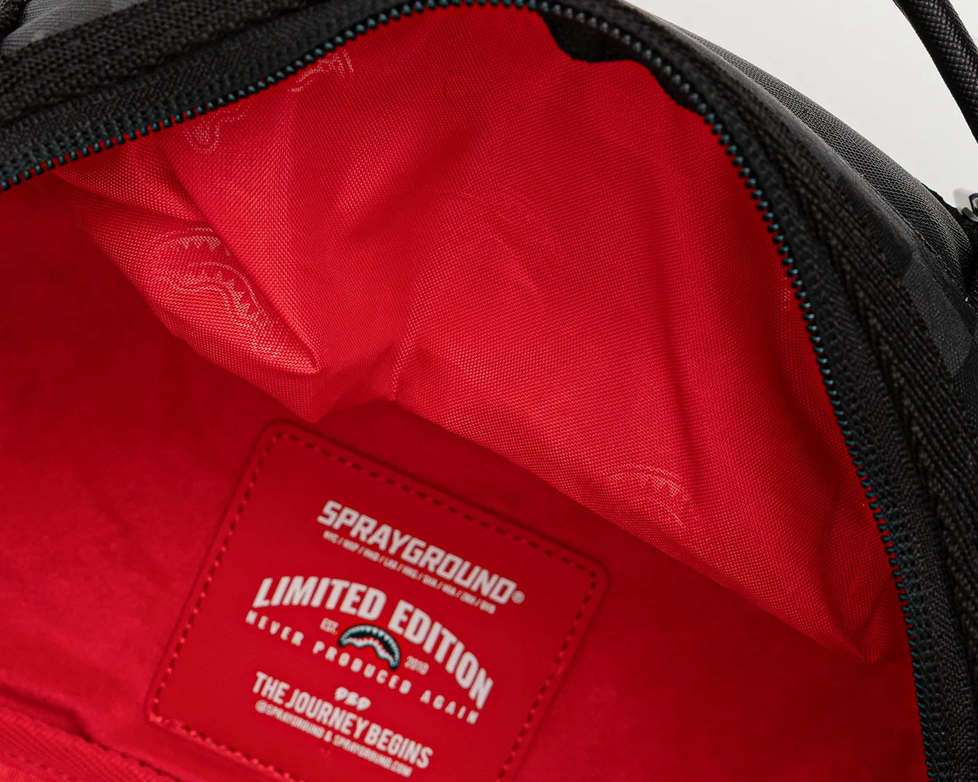 Sprayground - Mochila Snoopy Top Shark Money Dlxsv